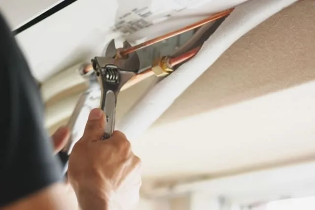 エアコンの移設を検討中の方必見！費用・注意点・業者選びをわかりやすく解説